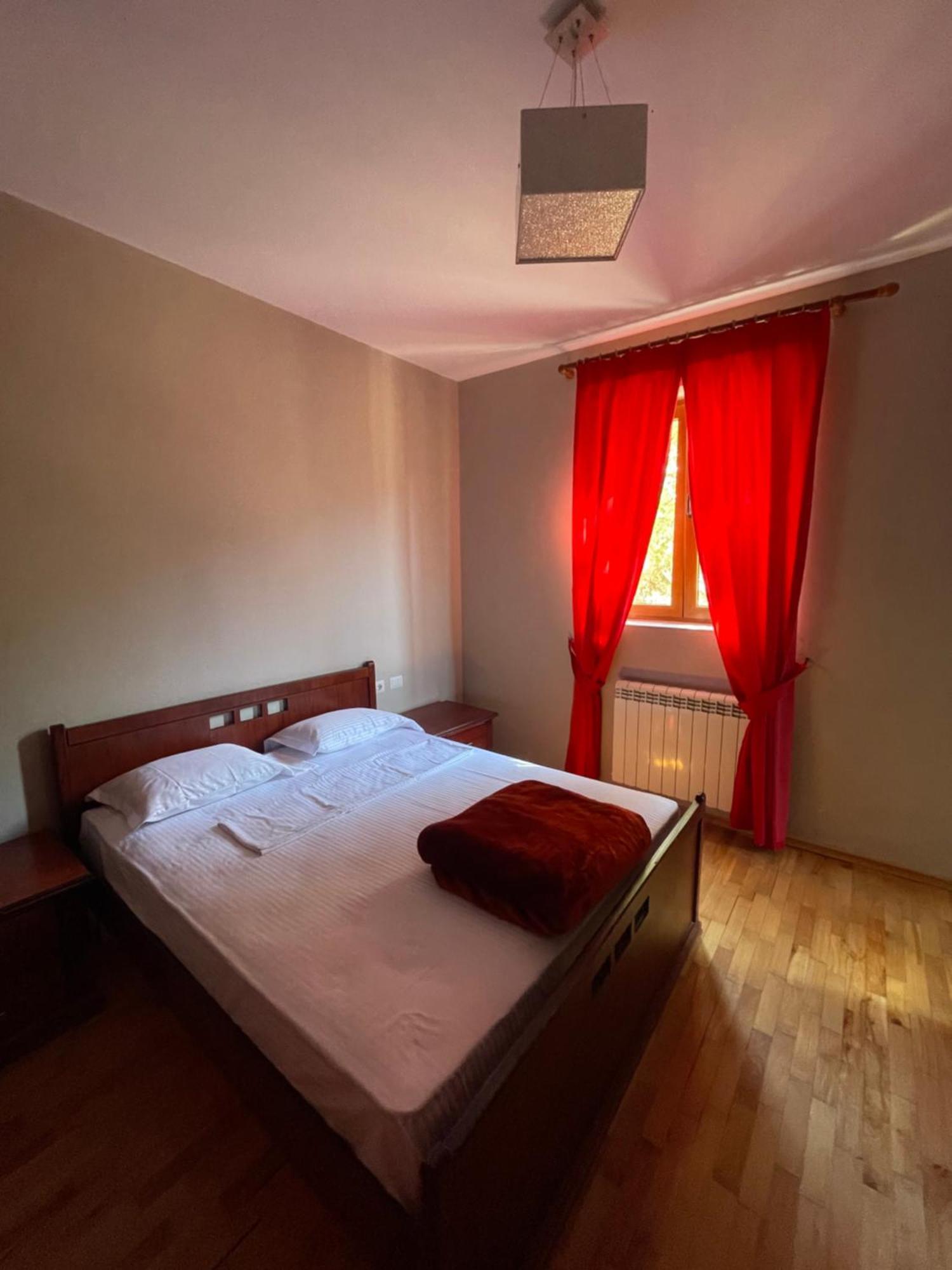 Lura Hotel Fushe-Lure Extérieur photo