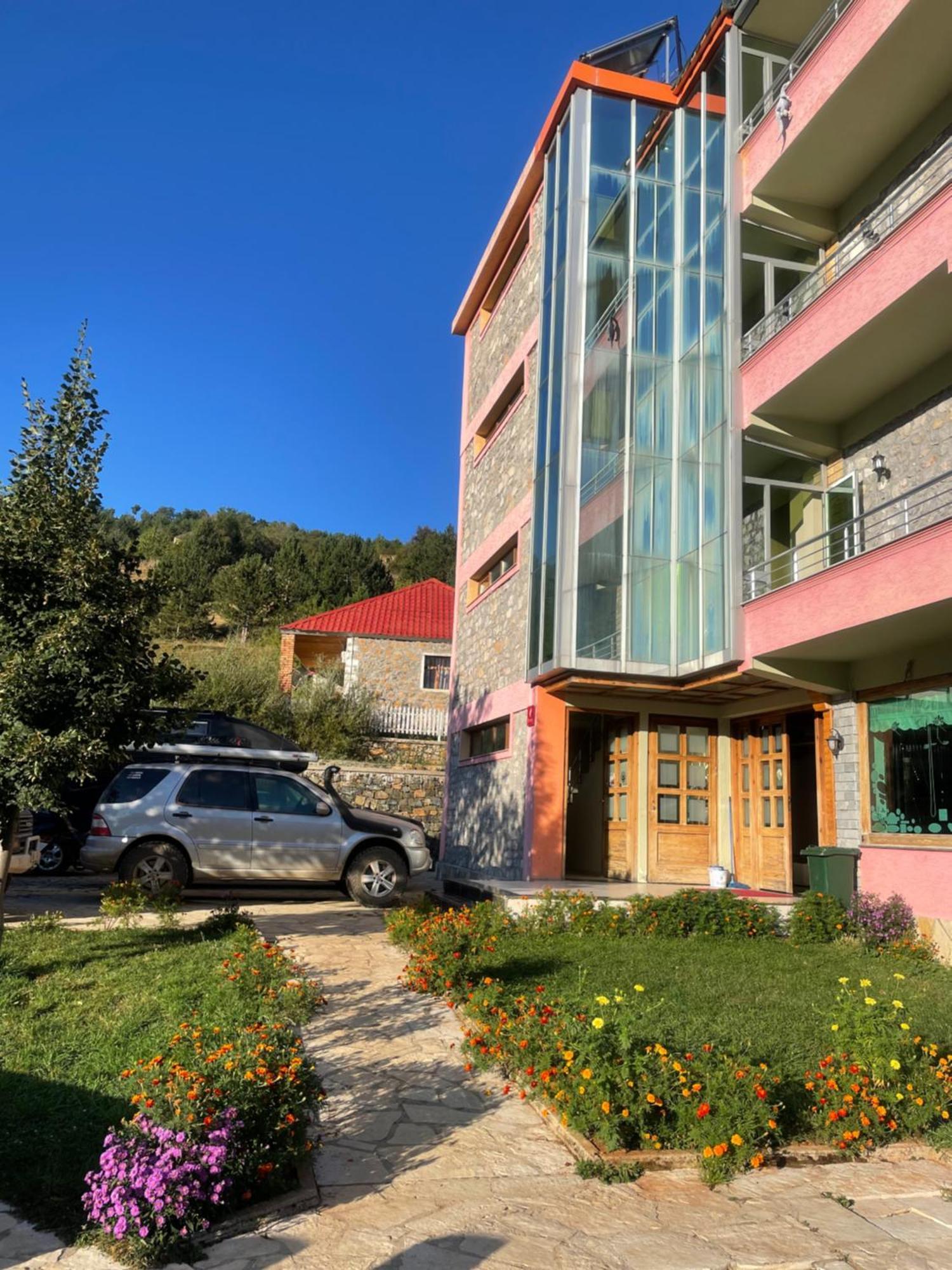 Lura Hotel Fushe-Lure Extérieur photo