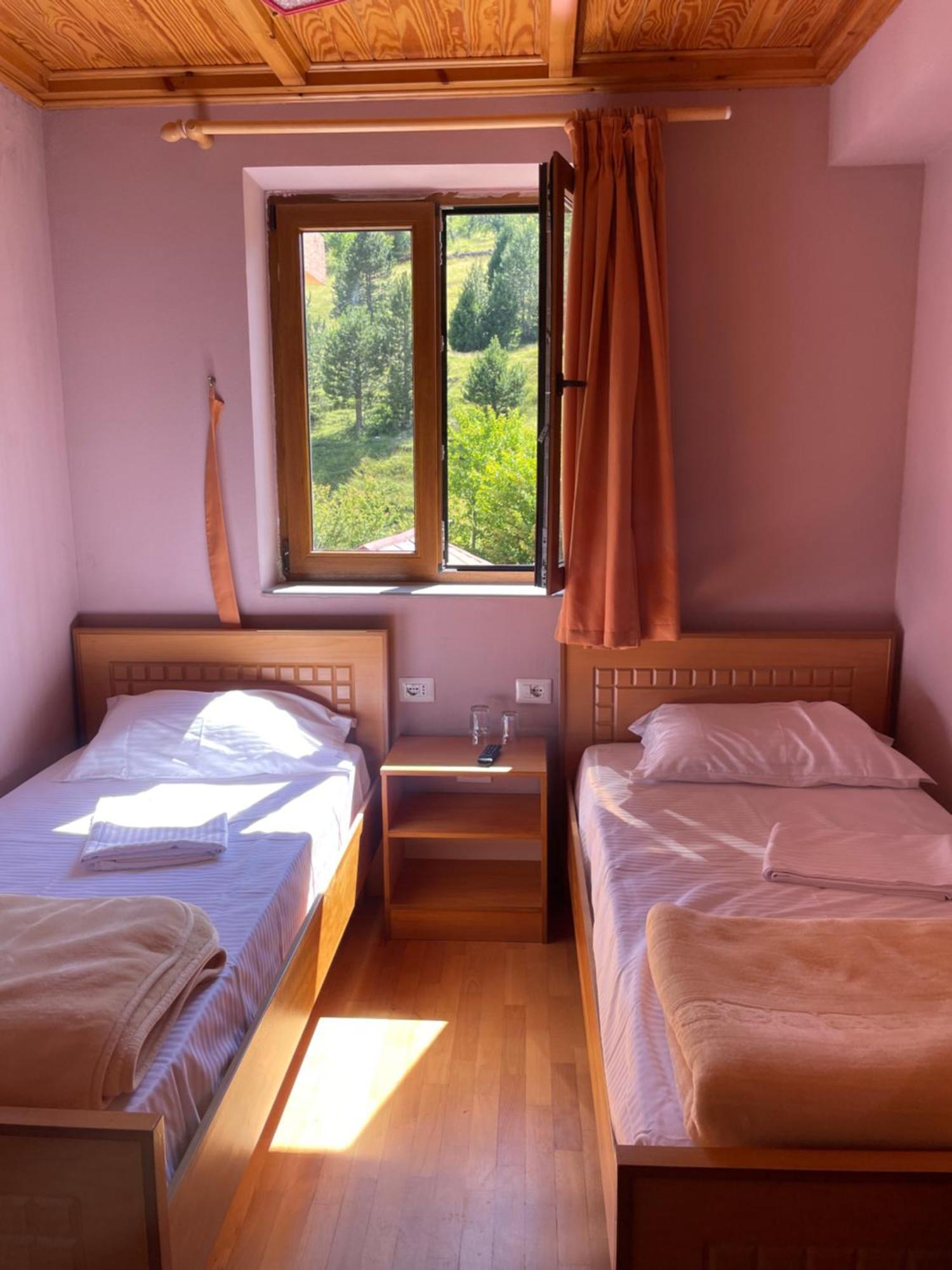 Lura Hotel Fushe-Lure Extérieur photo